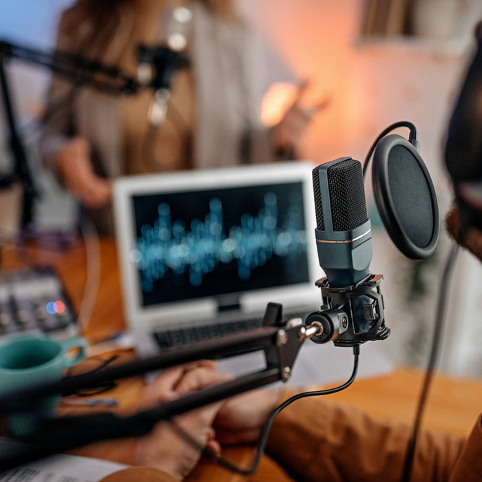 Guía para Armar un Setup para tu Podcast: Entendiendo el Funcionamiento de un Sistema de Grabación de Audio